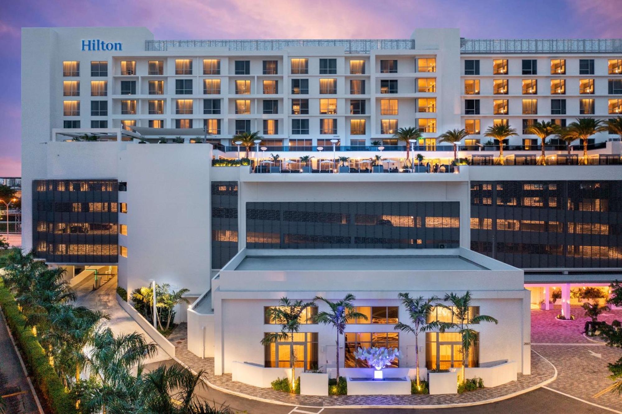 Hilton Miami Aventura Hotel Exterior photo